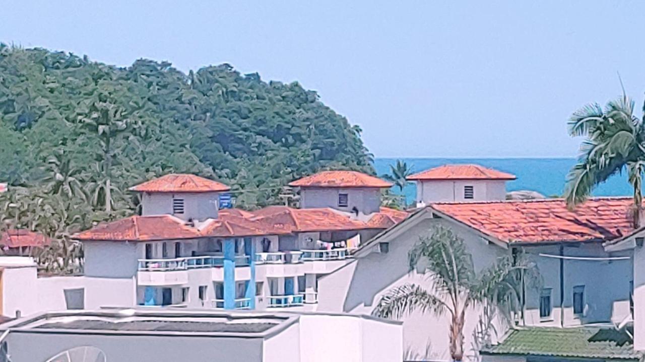 Apto Ubatuba Praia Grande - 4 quartos - piscina privativa Ubatuba